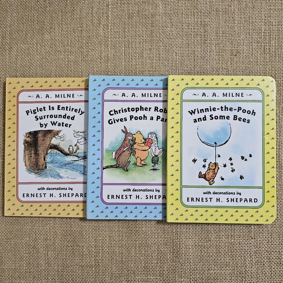 EUC Winnie the Pooh Board Book Bundle - Picture 2 of 5